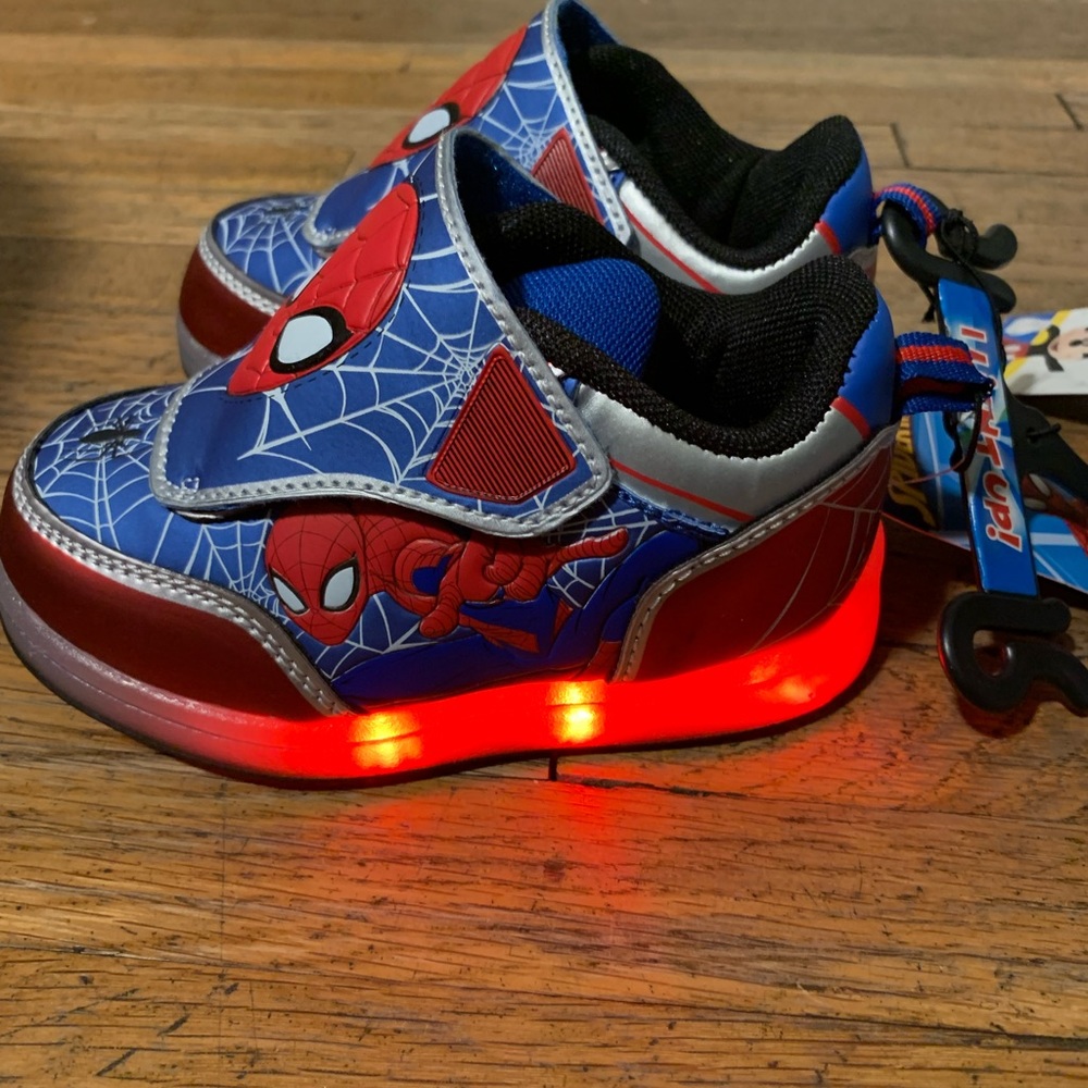 Size 7 Spider-Man Light Up Shoes